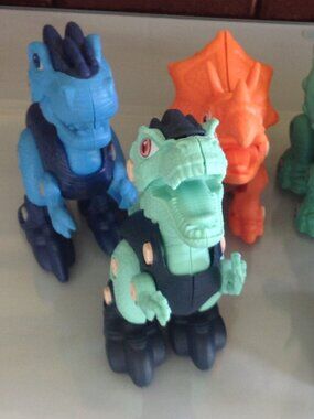 Set of 6 Kids STEM Take apart/Buildable Dinosaurs